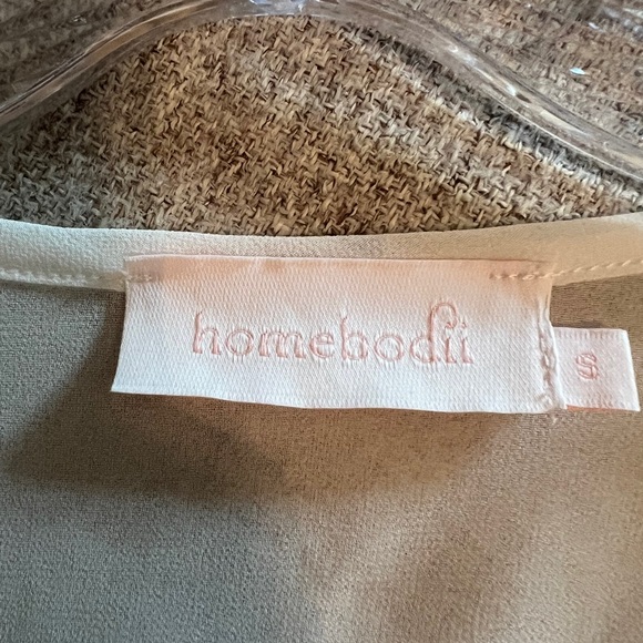 Ivory Lace Robe - Picture 7 of 10